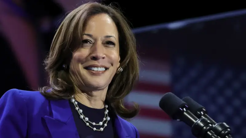 Kamala Harris Leads Trump In Iowa In Surprise Poll, Narrowly Edging Out Former President Before Election Day