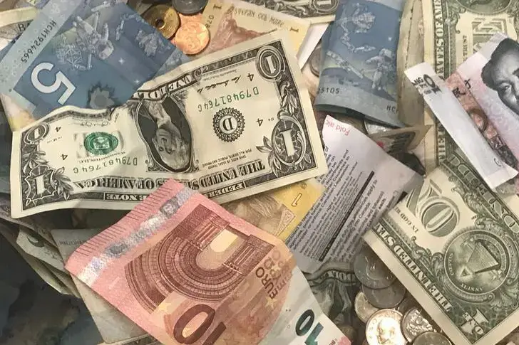 Russian Rouble Holds Steady Against U.S. Dollar, Weakens Against Chinese Yuan Amid Thin Trade