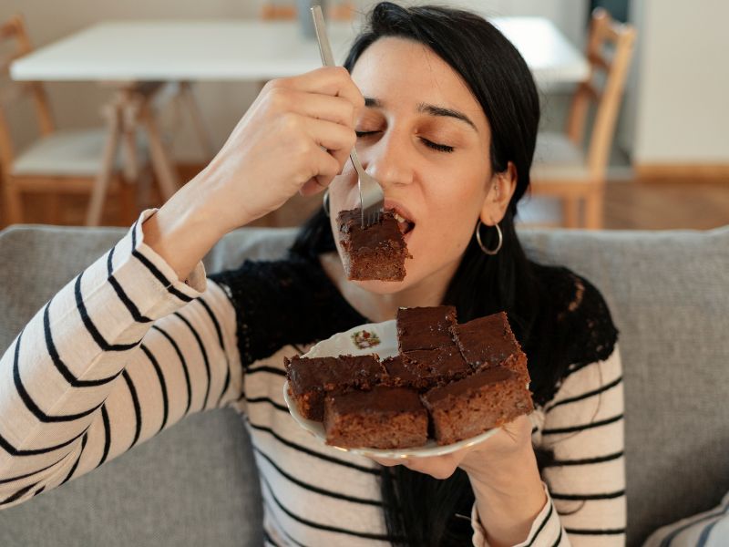 ‘Fat-Free’ Labels Do No Good In Cutting Down Sugar; We Ask An Expert