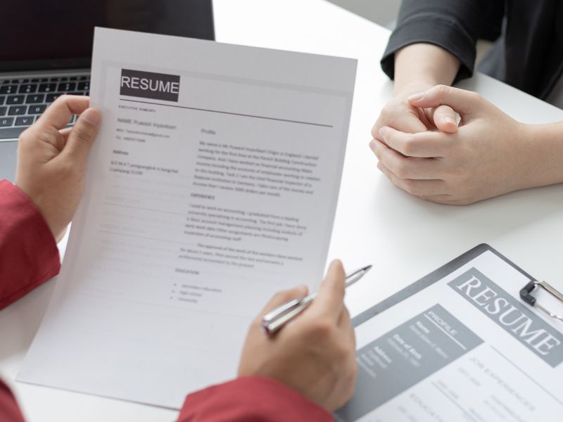 “Increased Costs Of Living”: 65% Of UAE Employees To Switch Jobs In 2025