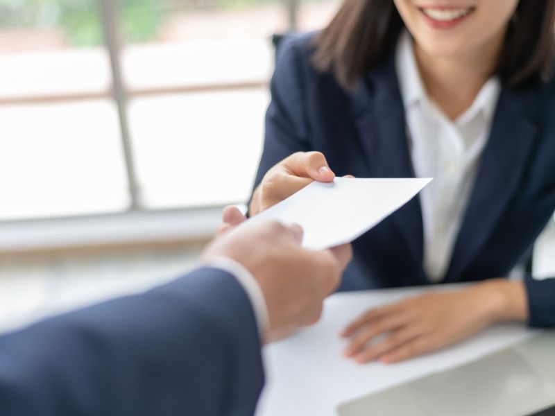 Why Are Entry-Level Salaries Dropping In The UAE Job Market? We Ask Experts